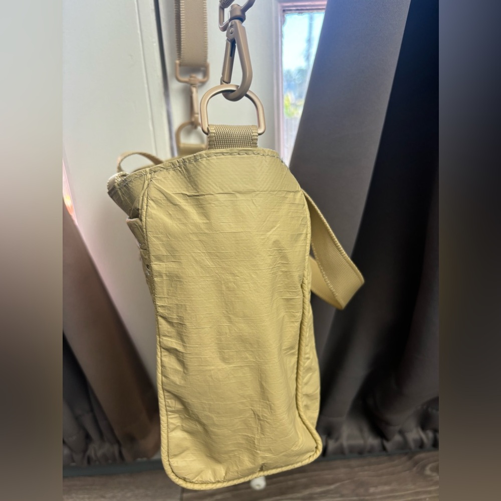 ALOHA Collection Tan Crossbody Bag - Picture 7 of 11